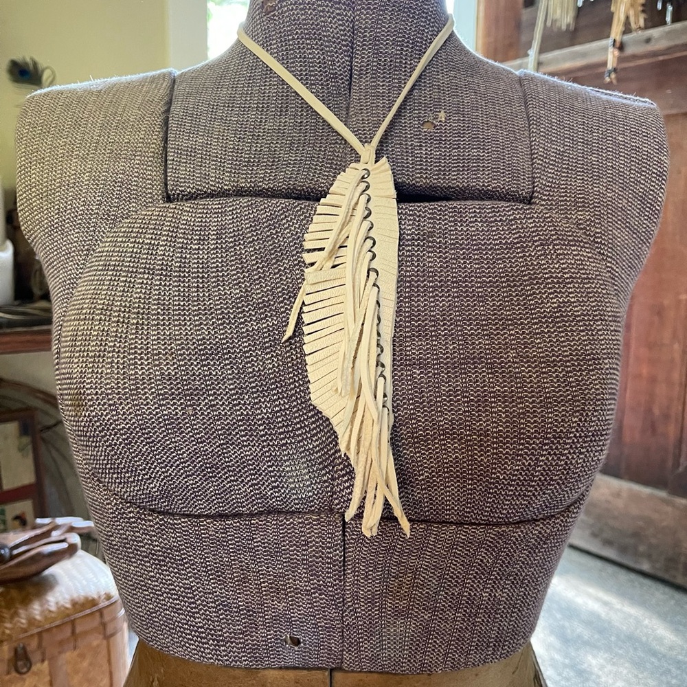 HANDMADE White Leather Deerskin Fringe Feather Necklace